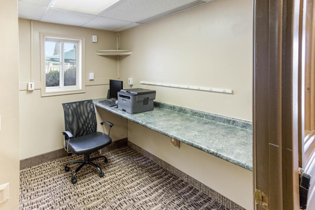 Quality Inn & Suites Plattsburgh Dış mekan fotoğraf