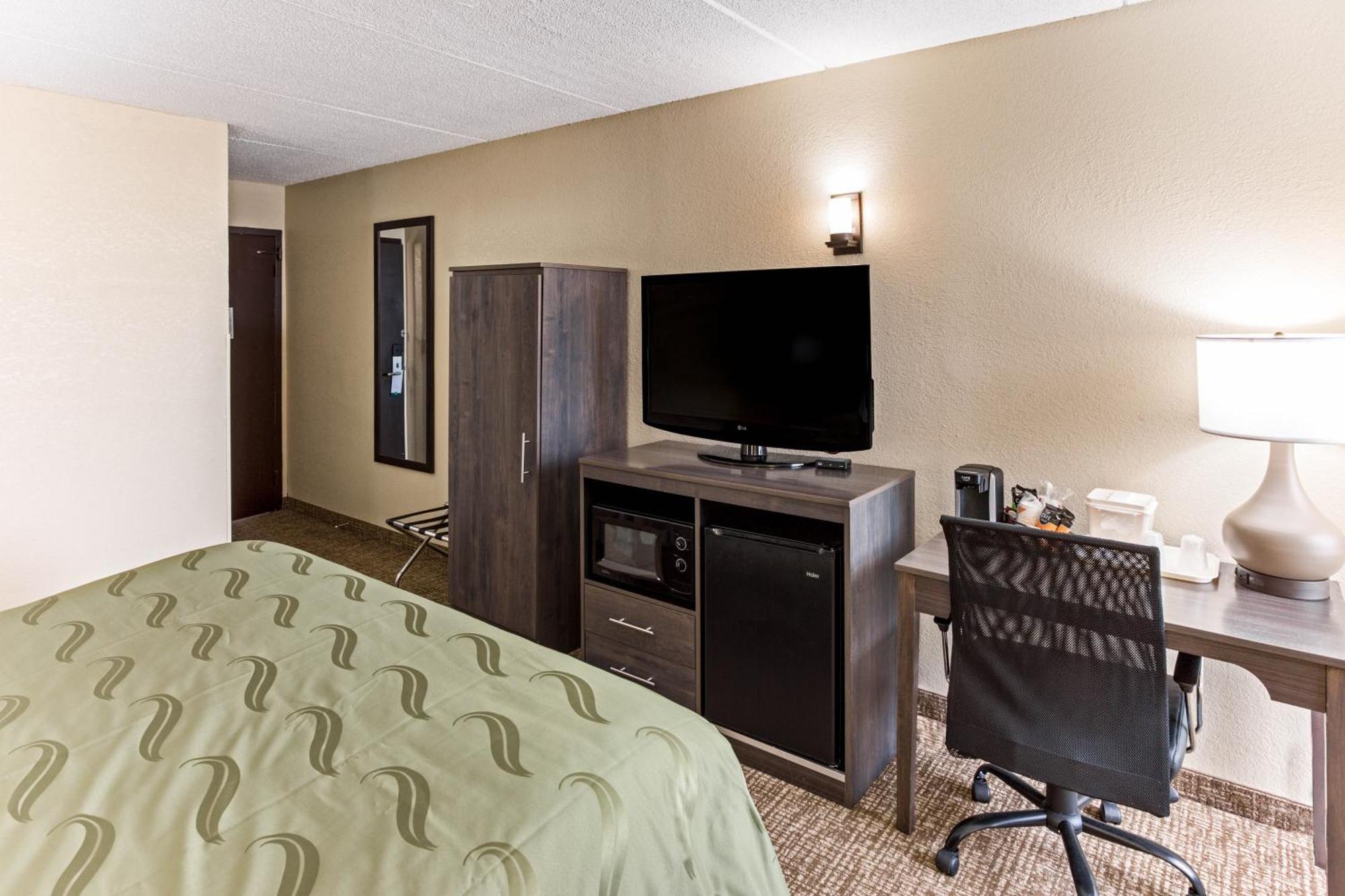 Quality Inn & Suites Plattsburgh Dış mekan fotoğraf