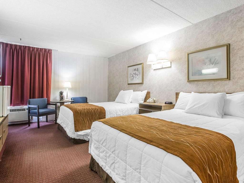 Quality Inn & Suites Plattsburgh Oda fotoğraf