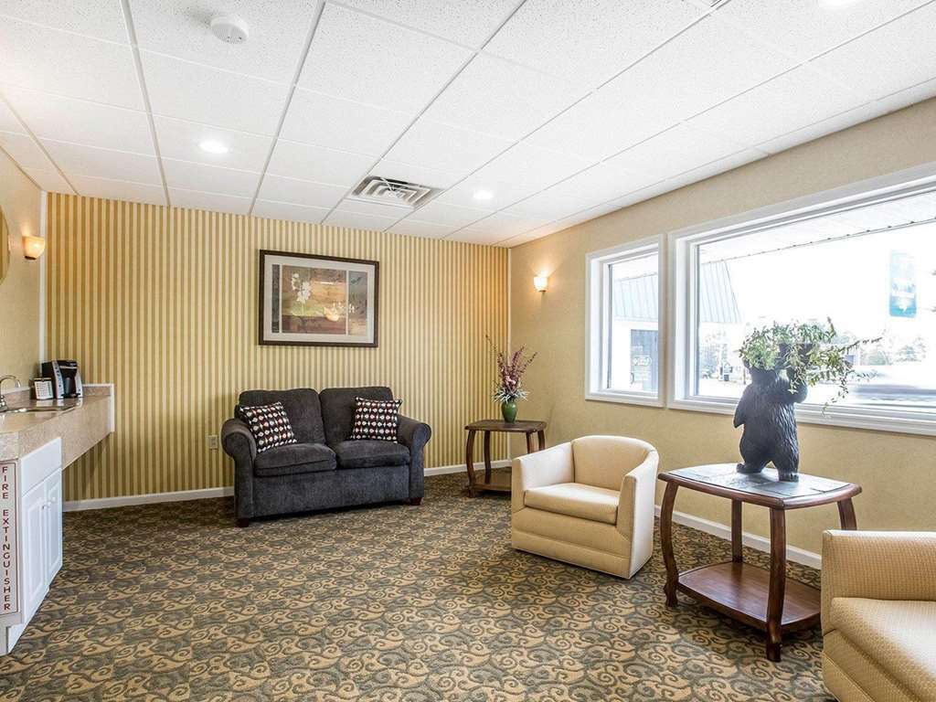 Quality Inn & Suites Plattsburgh İç mekan fotoğraf